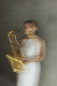 Gisela Dekort, altosaxophone